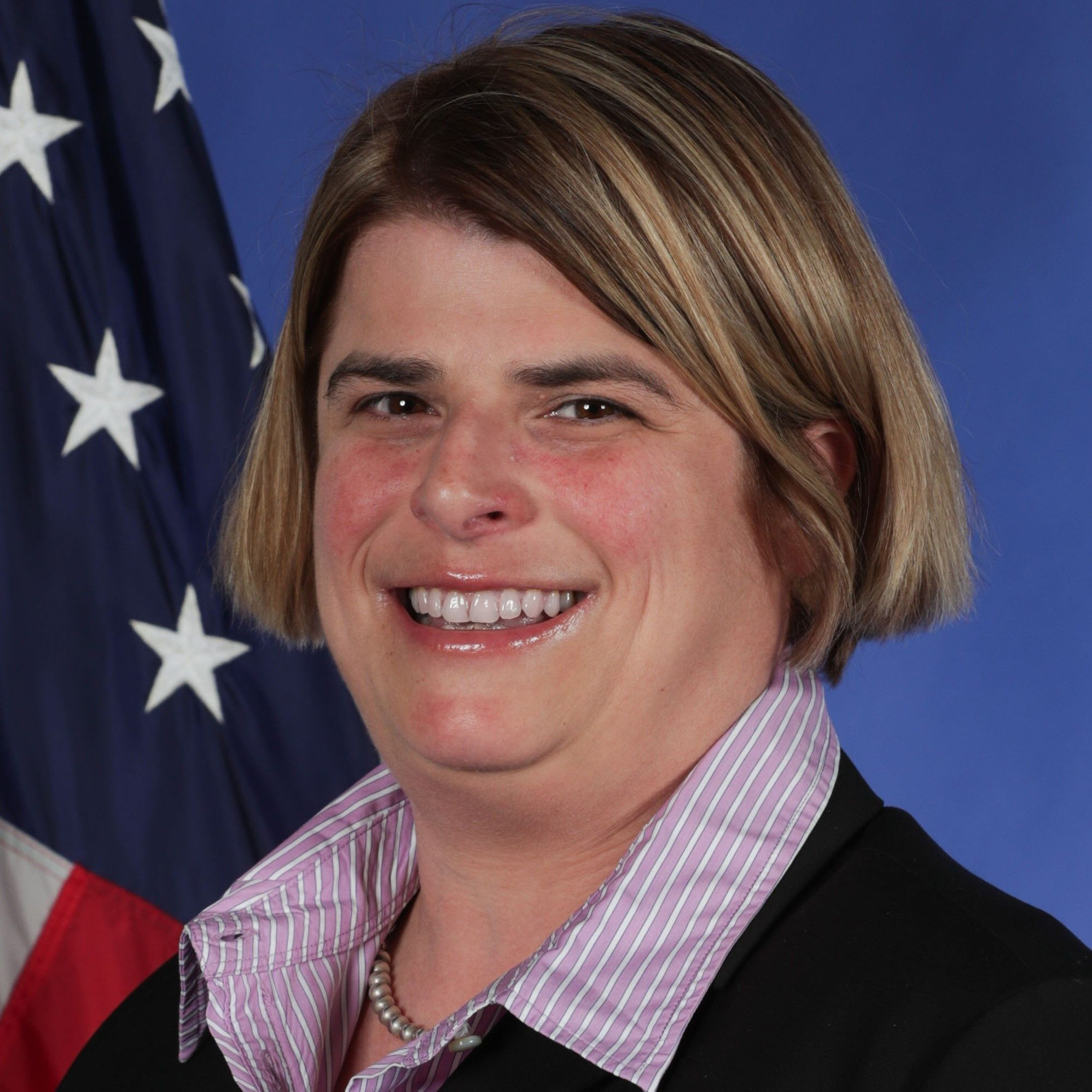 Richelle Davis bio picture.